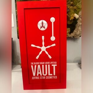 Jeffree Star 25-piece Berry set